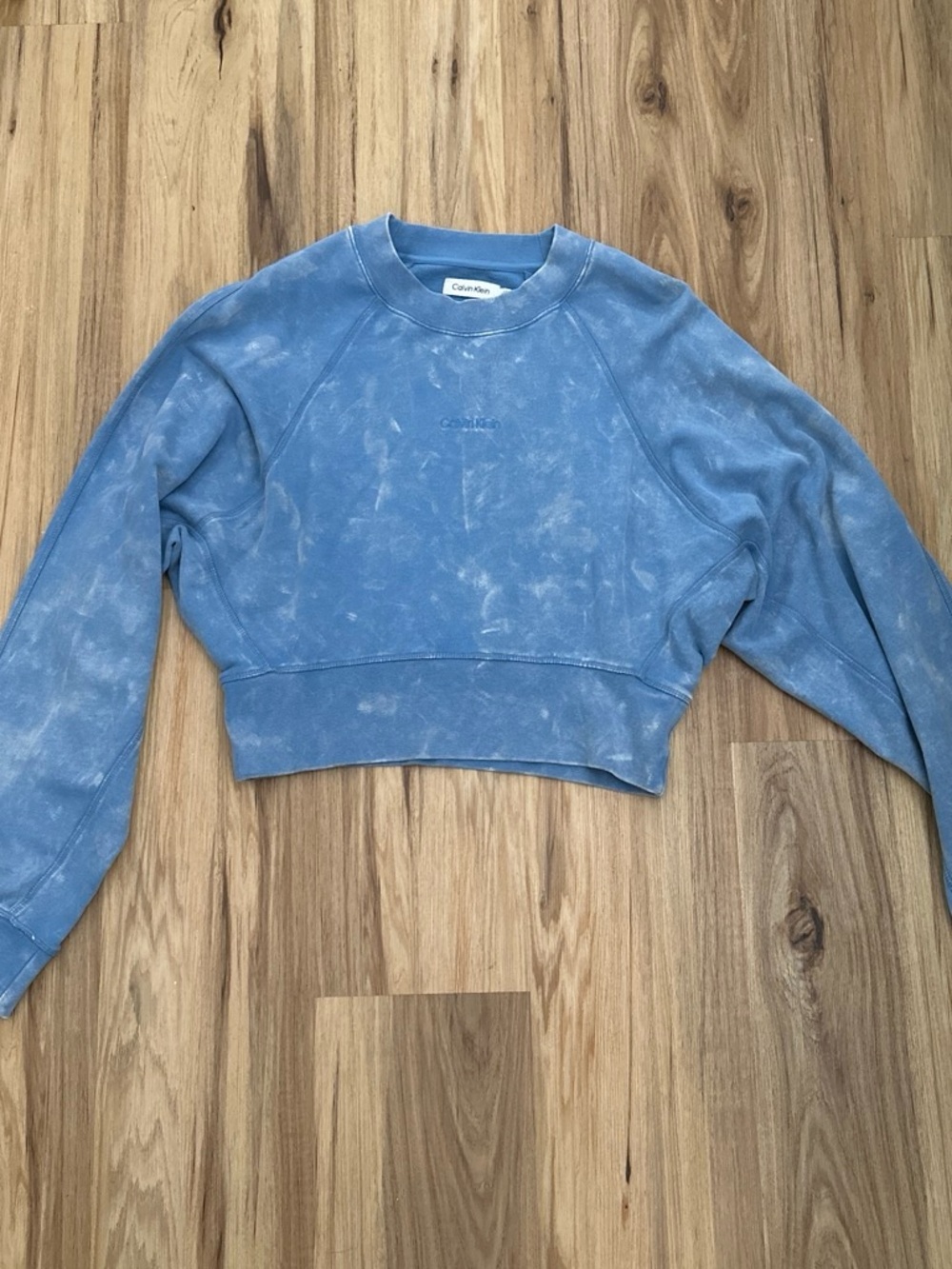 Calvin Klein Washed Light Blue Cropped Crewneck Sweatshirt